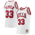 Friene C.Bulls #33 Scottie Pippen Mitchell & Ness White Hardwood Classics Swingman Jerseys